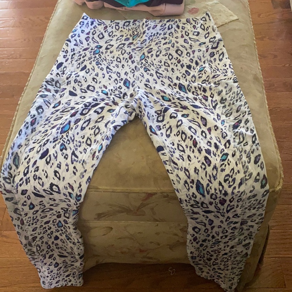 Fabletics powehold leggings